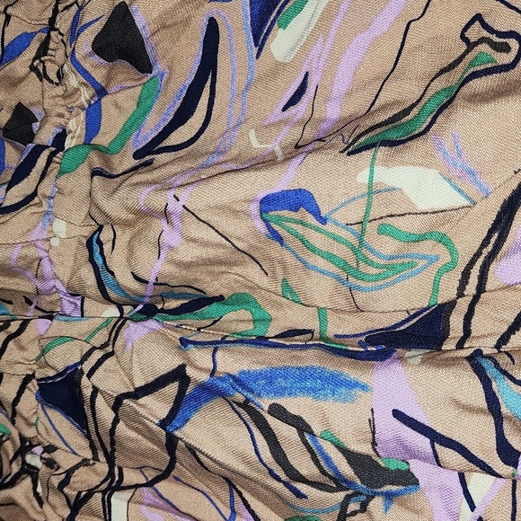 Abstract Patterned Tunic Top - Picture 3 of 6